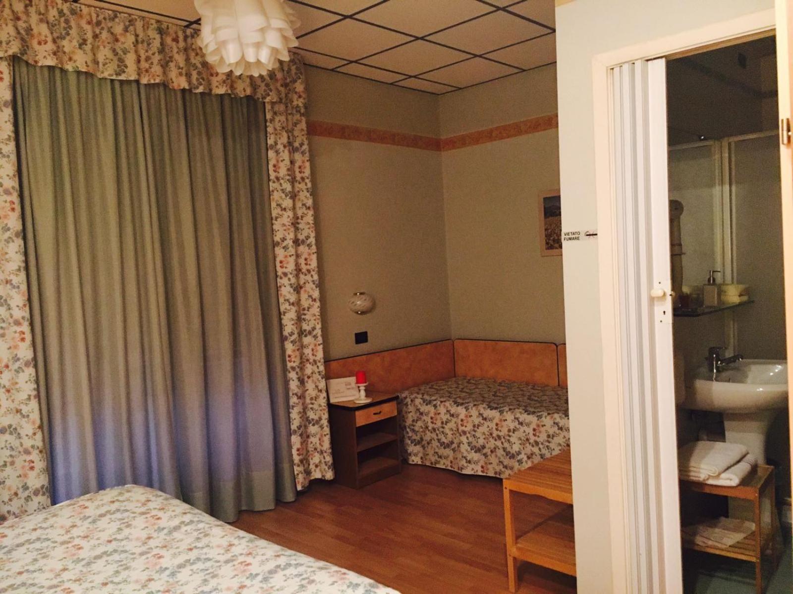 Albergo Sangrila Lanzo Torinese Room photo